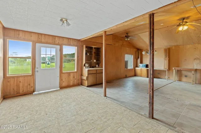 $135,000 | 103 Houssiere Road, Jennings, LA 70546