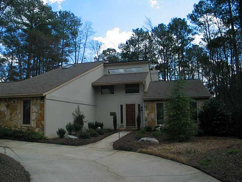 4005 Roxburgh Drive Roswell, GA 30076 - Photo 1 of 1 Exterior Front.