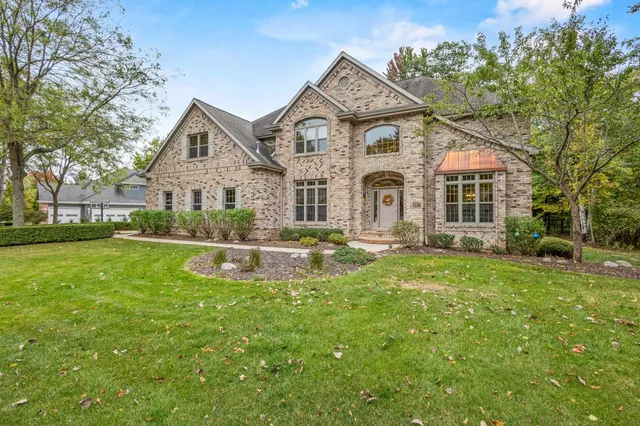 997 Thornberry Creek Drive, Oneida, WI 54155