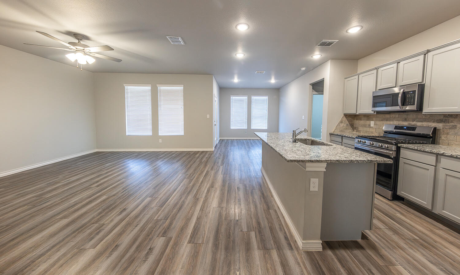 7008 21st Street Lubbock, TX 79407 - Photo 5 of 25 2L9A8710