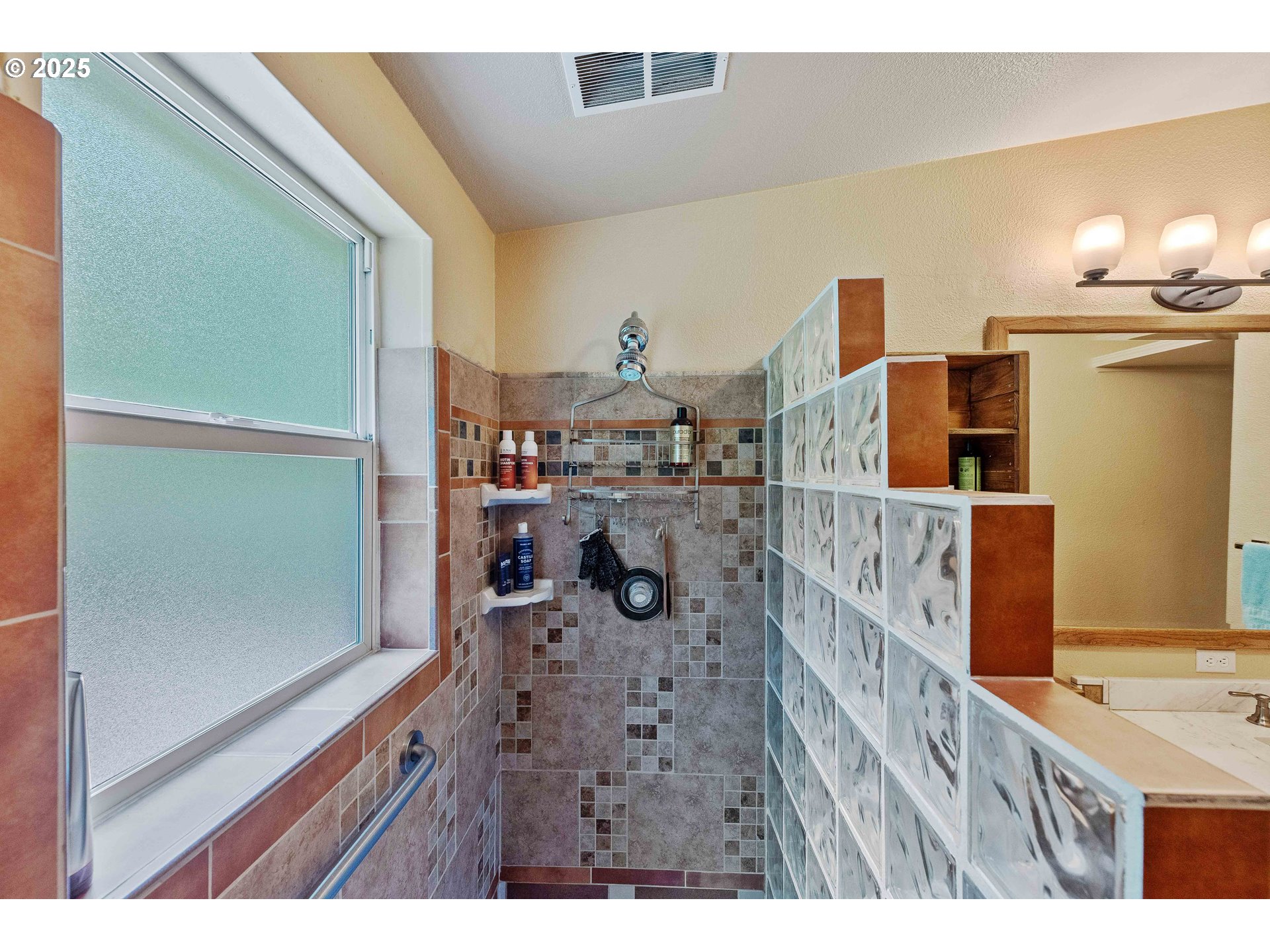 63301 Adirondack Road Coos Bay, OR 97420 - Photo 21 of 30 Gallery Image 21