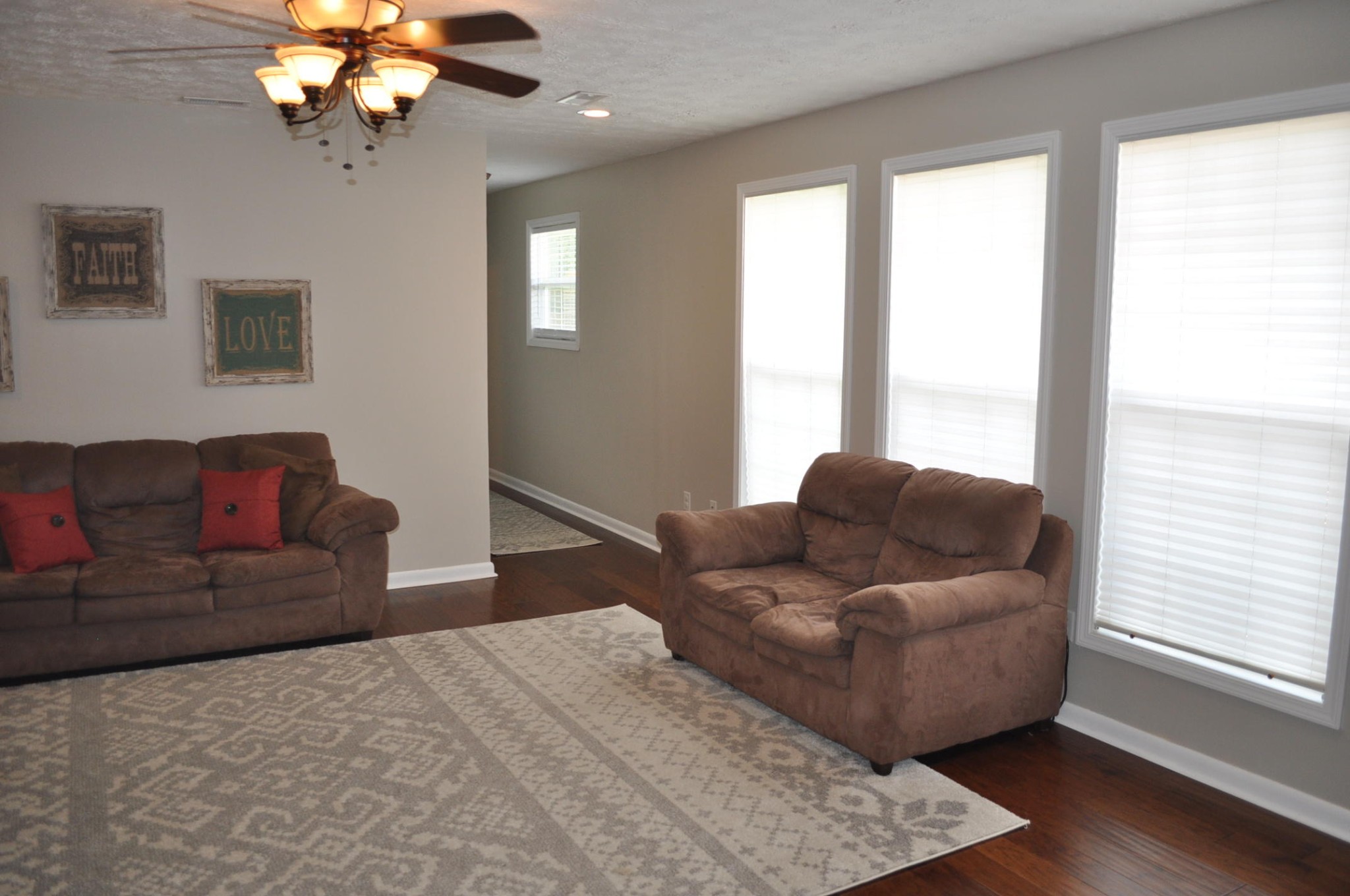 256 Rench Road Kingston, TN 37763 - Photo 12 of 23 a living room with furniture and a large window