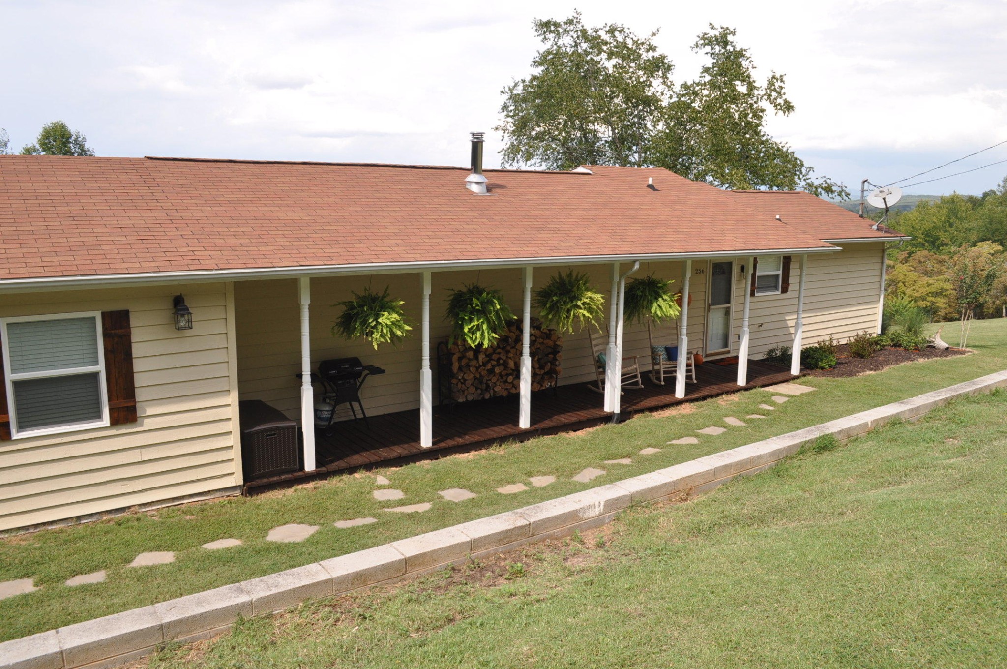 256 Rench Road Kingston, TN 37763 - Photo 2 of 23 a view of a house with a garden