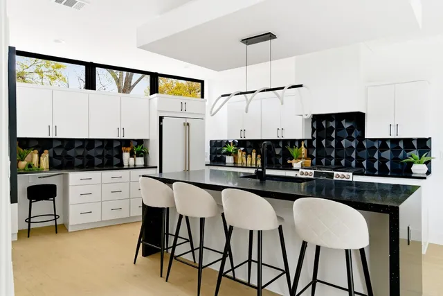 $1,194,000 | 4613 Bolm Road, Austin, TX 78702