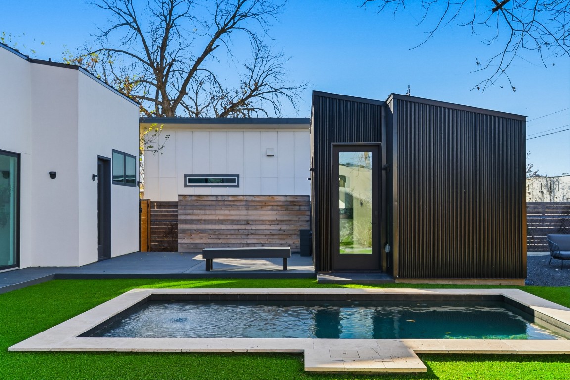4613 Bolm Road Austin, TX 78702 - Photo 33 of 40 View of outbuilding featuring a jacuzzi