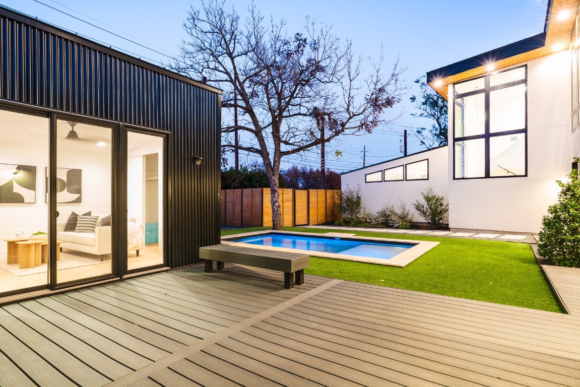 4613 Bolm Road Austin, TX 78702 - Photo 39 of 40 Deck at dusk with a patio area