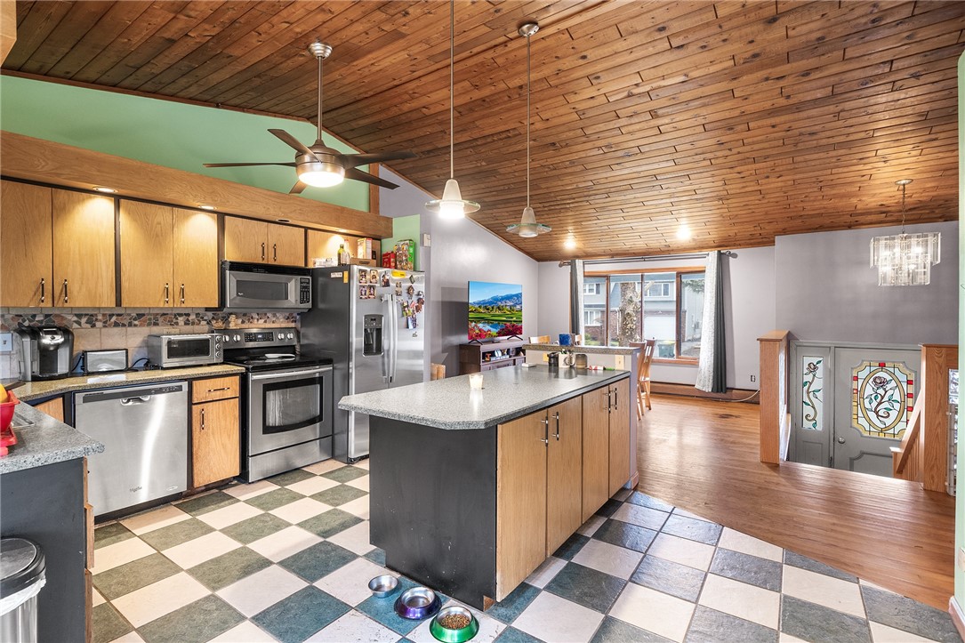 8 Arrowhead Trail Smithfield, RI 02917 - Photo 14 of 37