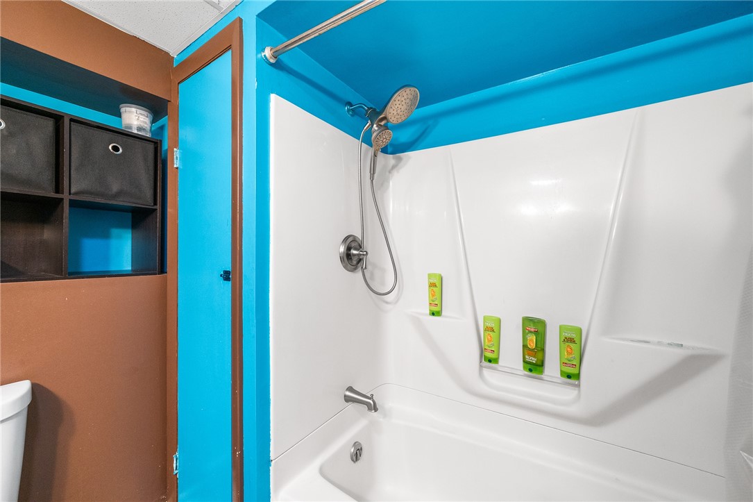 8 Arrowhead Trail Smithfield, RI 02917 - Photo 31 of 37