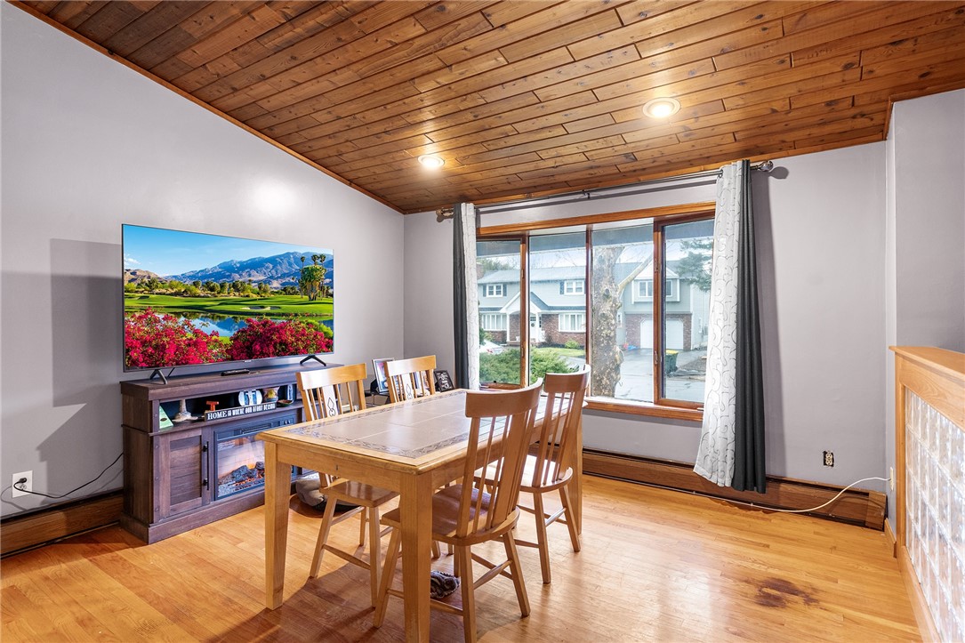 8 Arrowhead Trail Smithfield, RI 02917 - Photo 6 of 37