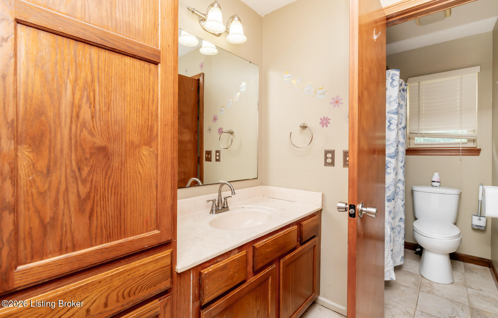 110 Masters Street Radcliff, KY 40160 - Photo 52 of 72 Full Bathroom Upstairs
