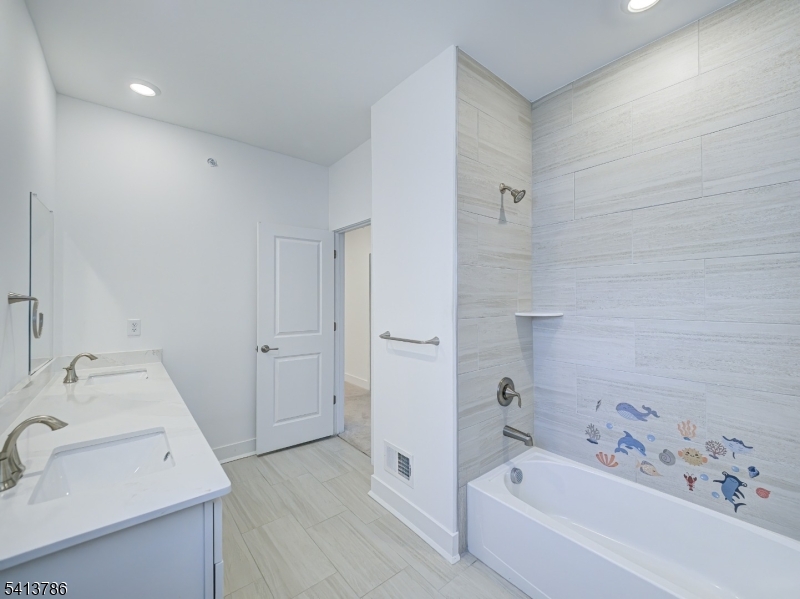 67 Veterans Way Morris Plains, NJ 07950 - Photo 25 of 33