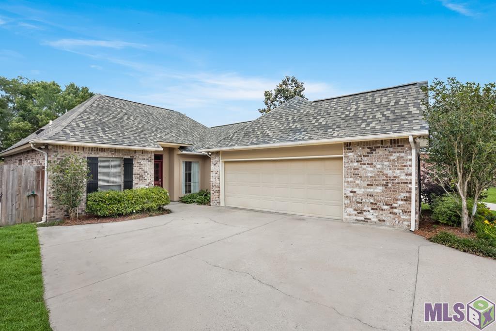 10549 Springrose Avenue Baton Rouge, LA 70810 - Photo 2 of 27