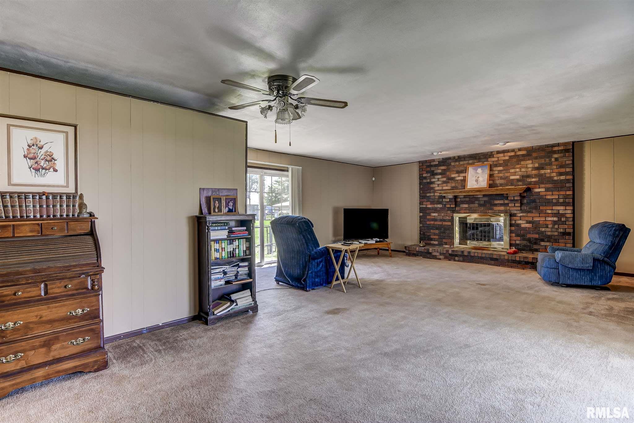 953 Flossmore Drive Springfield, IL 62711 - Photo 11 of 18 Gallery Image 11