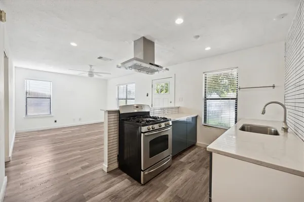 $2,250 | 300 Tilbury Lane, Austin, TX 78745