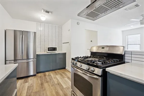 $2,250 | 300 Tilbury Lane, Austin, TX 78745