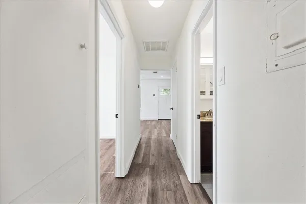 $2,250 | 300 Tilbury Lane, Austin, TX 78745