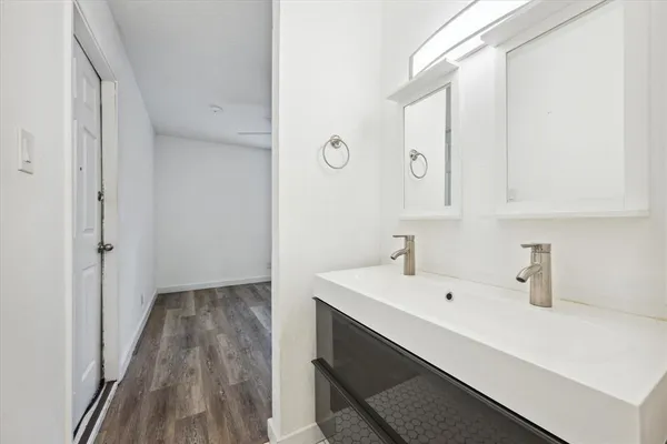 $2,250 | 300 Tilbury Lane, Austin, TX 78745