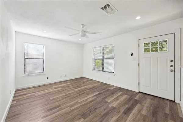 $2,250 | 300 Tilbury Lane, Austin, TX 78745