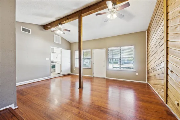 $2,250 | 300 Tilbury Lane, Austin, TX 78745
