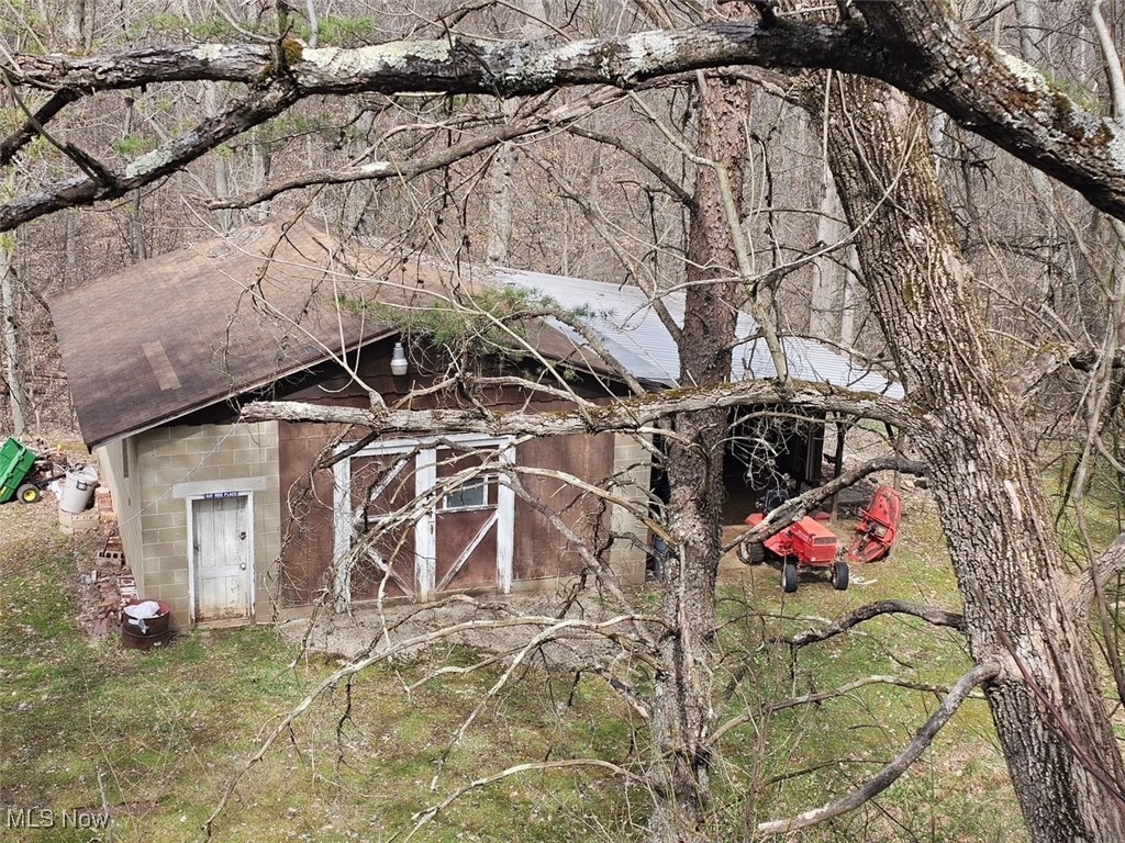 1529 Spider Ridge Road Parkersburg, WV 26104 - Photo 4 of 4
