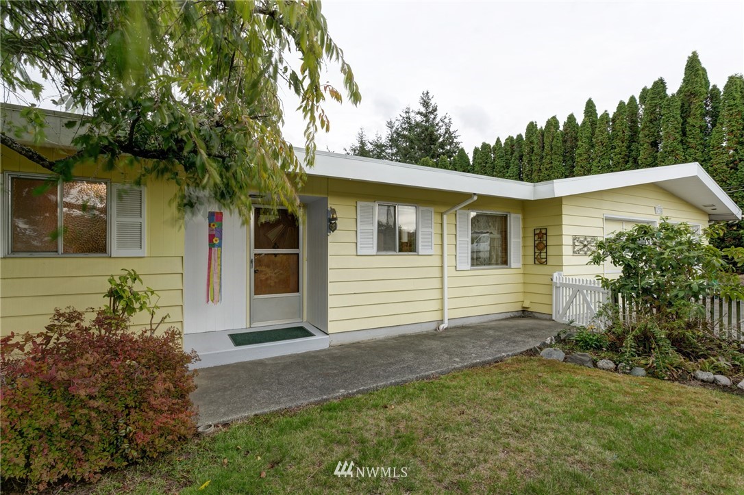 4700 Wynn Road Bellingham, WA 98226 - Photo 1 of 21