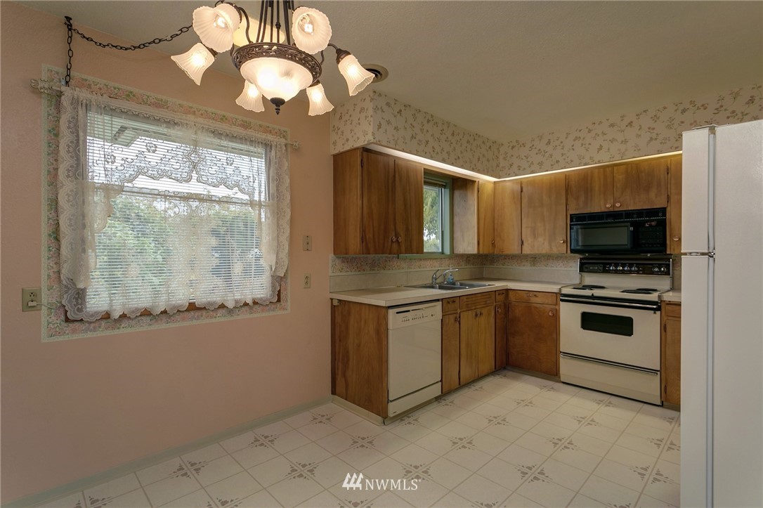 4700 Wynn Road Bellingham, WA 98226 - Photo 12 of 21