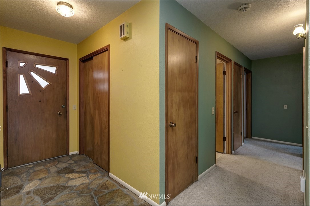 4700 Wynn Road Bellingham, WA 98226 - Photo 14 of 21