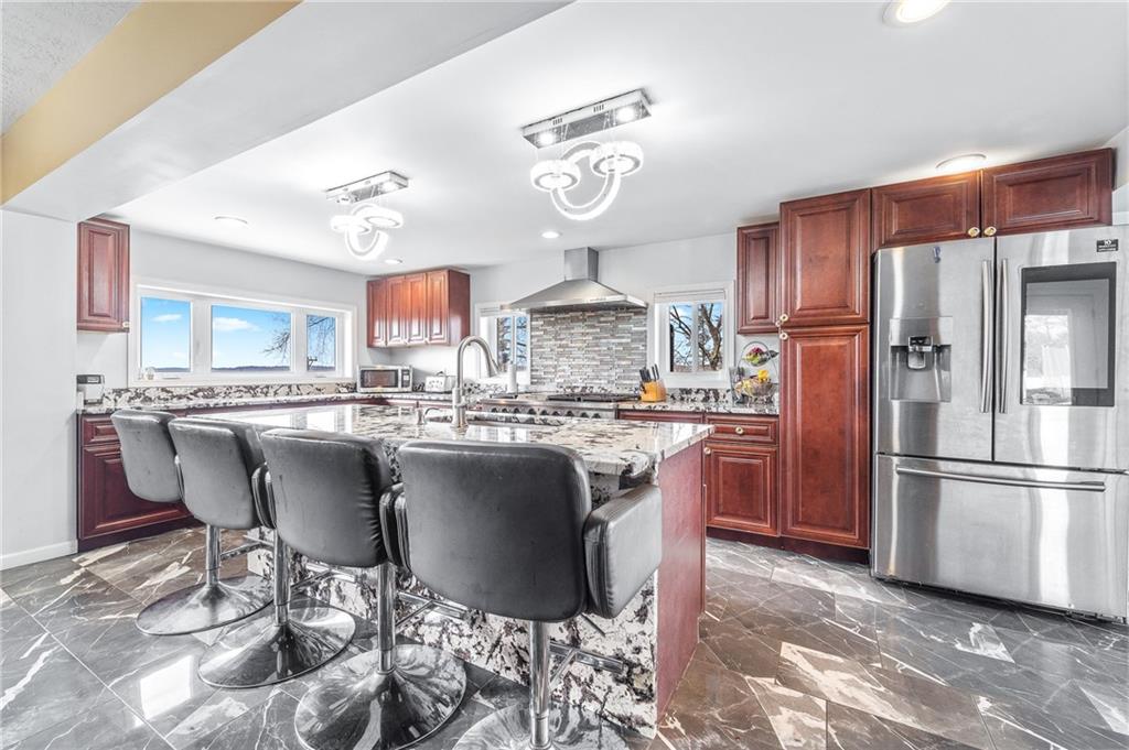 7198 Shannon Road Verona, PA 15147 - Photo 7 of 25 Gallery Image 7