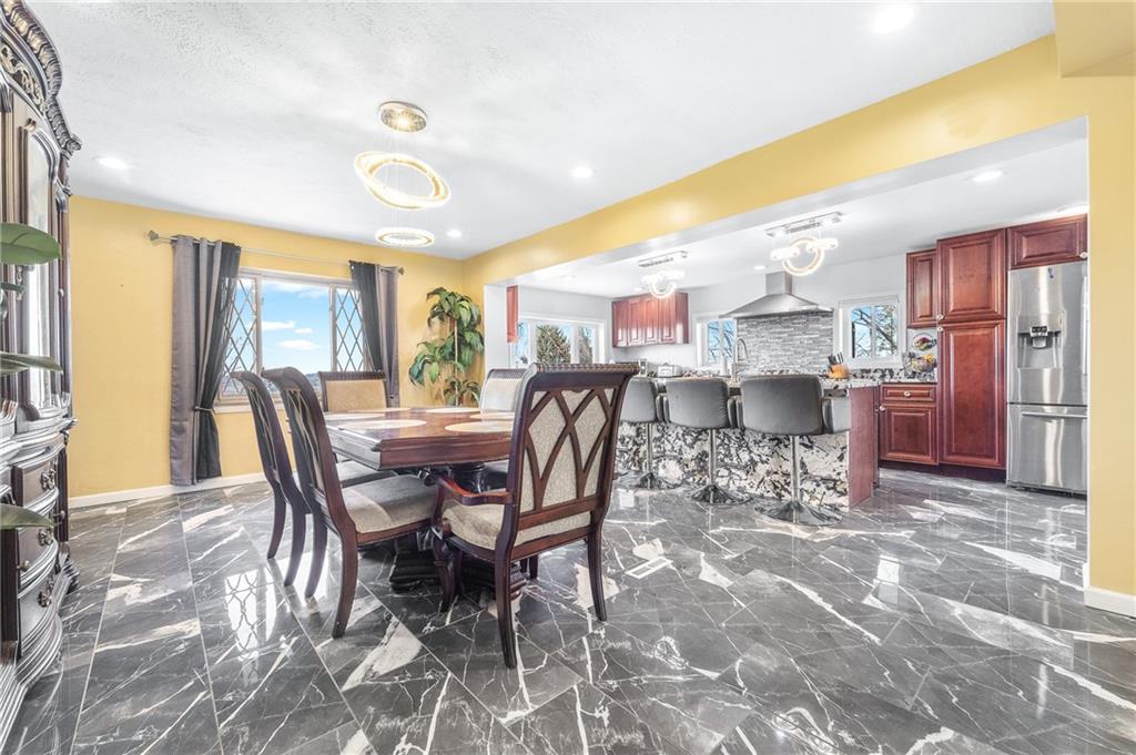 7198 Shannon Road Verona, PA 15147 - Photo 10 of 25 Gallery Image 10