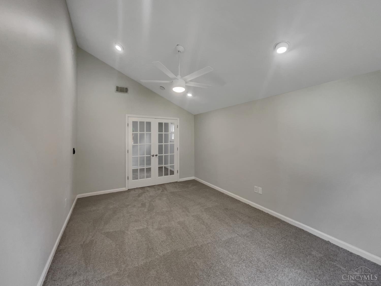 8980 Palomar Road Cincinnati, OH 45251 - Photo 13 of 21 Gallery Image 13