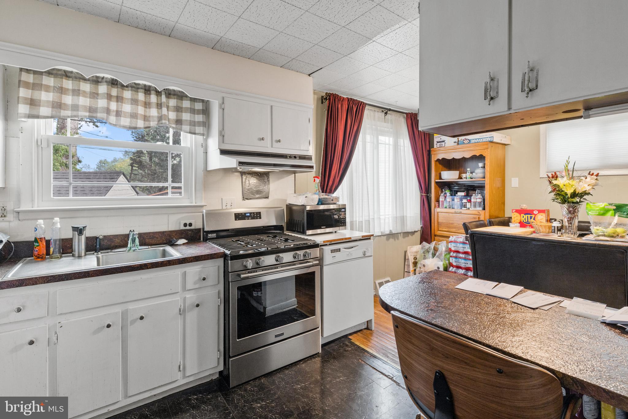 2866 Joyce Road Abington, PA 19001 - Photo 3 of 25 Newer Appliances
