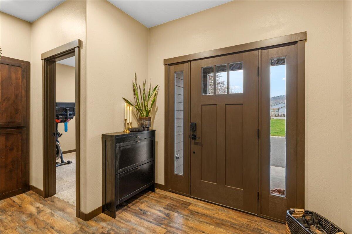3285 Springbrook Road Medford, OR 97504 - Photo 5 of 46 1