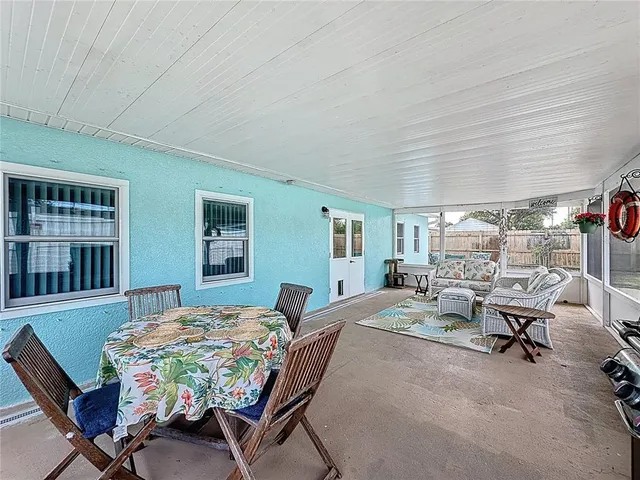 a view of an outdoor space