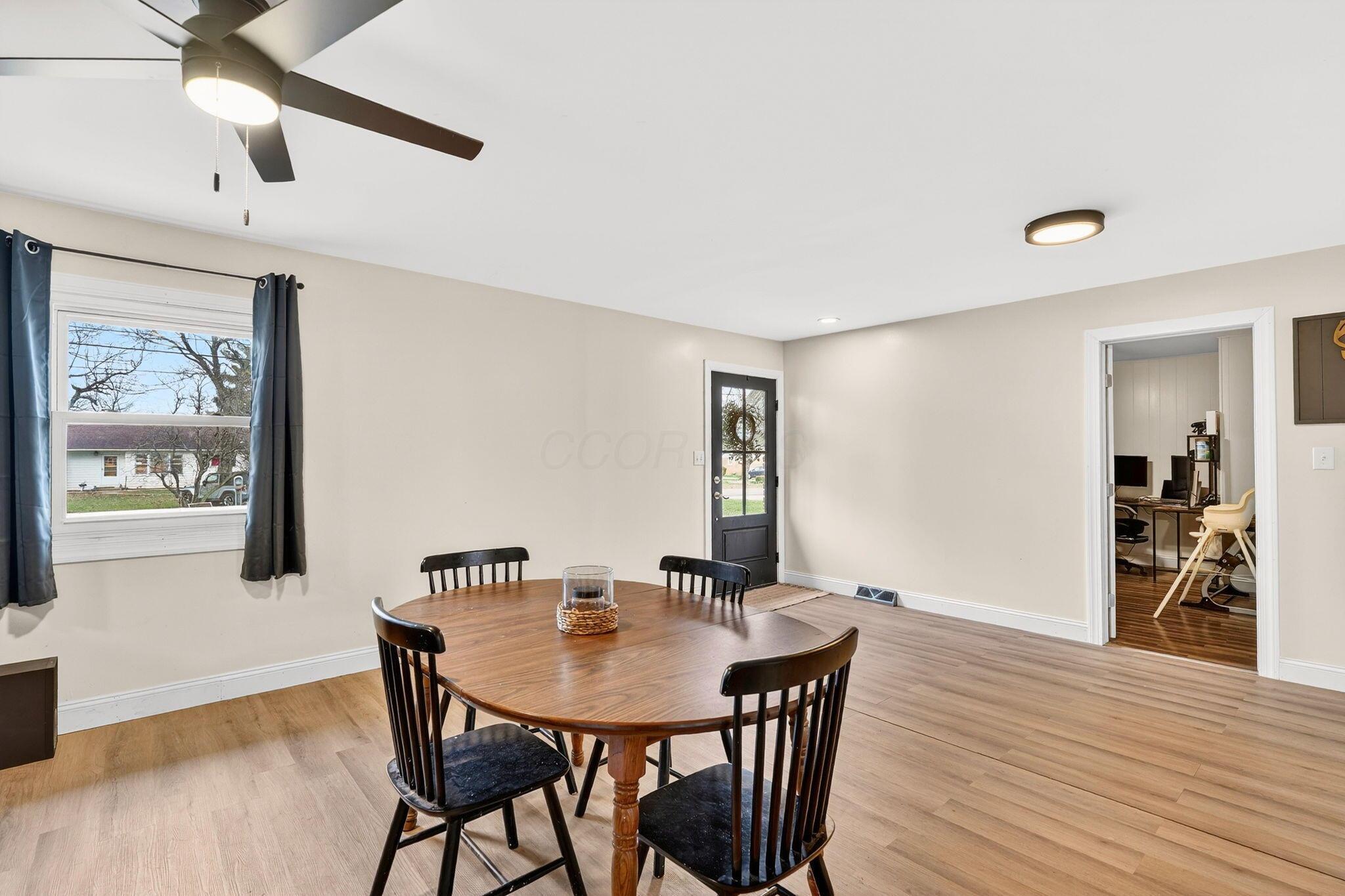 573 Dunkle Road Circleville, OH 43113 - Photo 7 of 38 573 Dunkel Rd 26