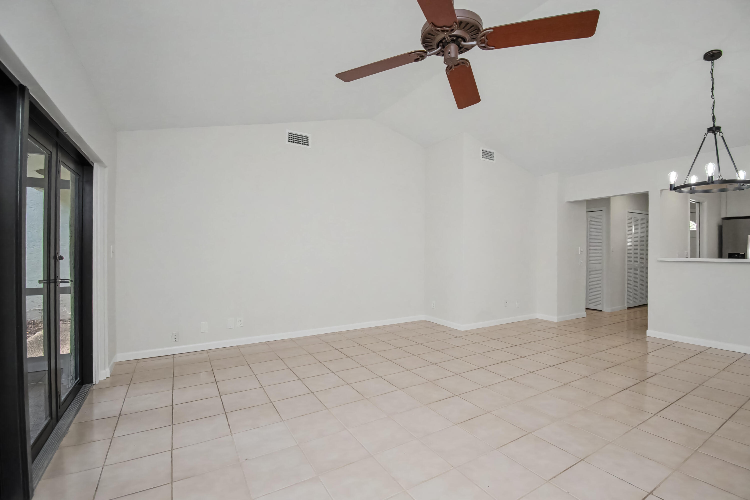 21642 Guadalajara Avenue Boca Raton, FL 33433 - Photo 9 of 30 BDE134BD-B6E2-4F13-B8FE-19AF74C30363