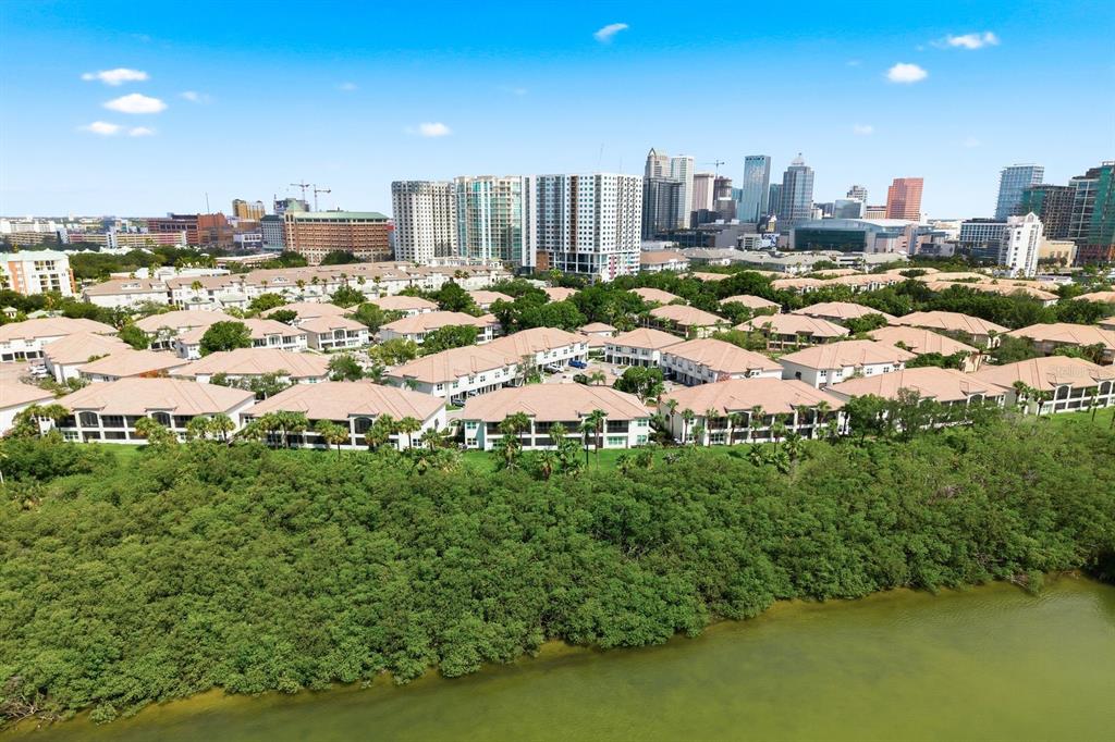 1027 Normandy Trace Road Tampa, FL 33602 - Photo 32 of 38
