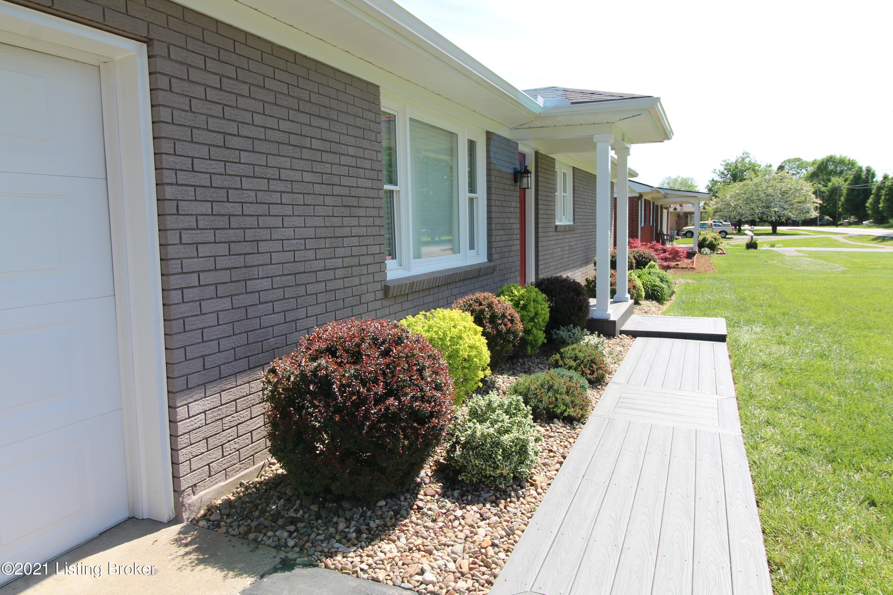 394 Stringer Lane Mount Washington, KY 40047 - Photo 57 of 59 008