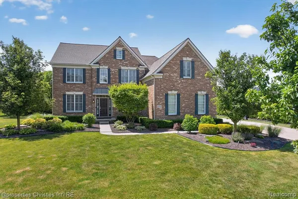 $1,200,000 | 46592 Pinehurst Circle, Northville, MI 48168