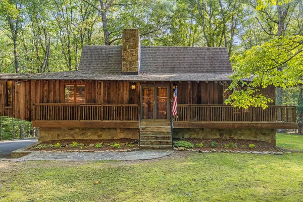 $2,750 | 629 Parsons Lane, Signal Mountain, TN 37377