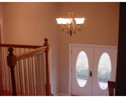 19 Mohawk Road Canton, MA 02021 - Photo 3 of 9