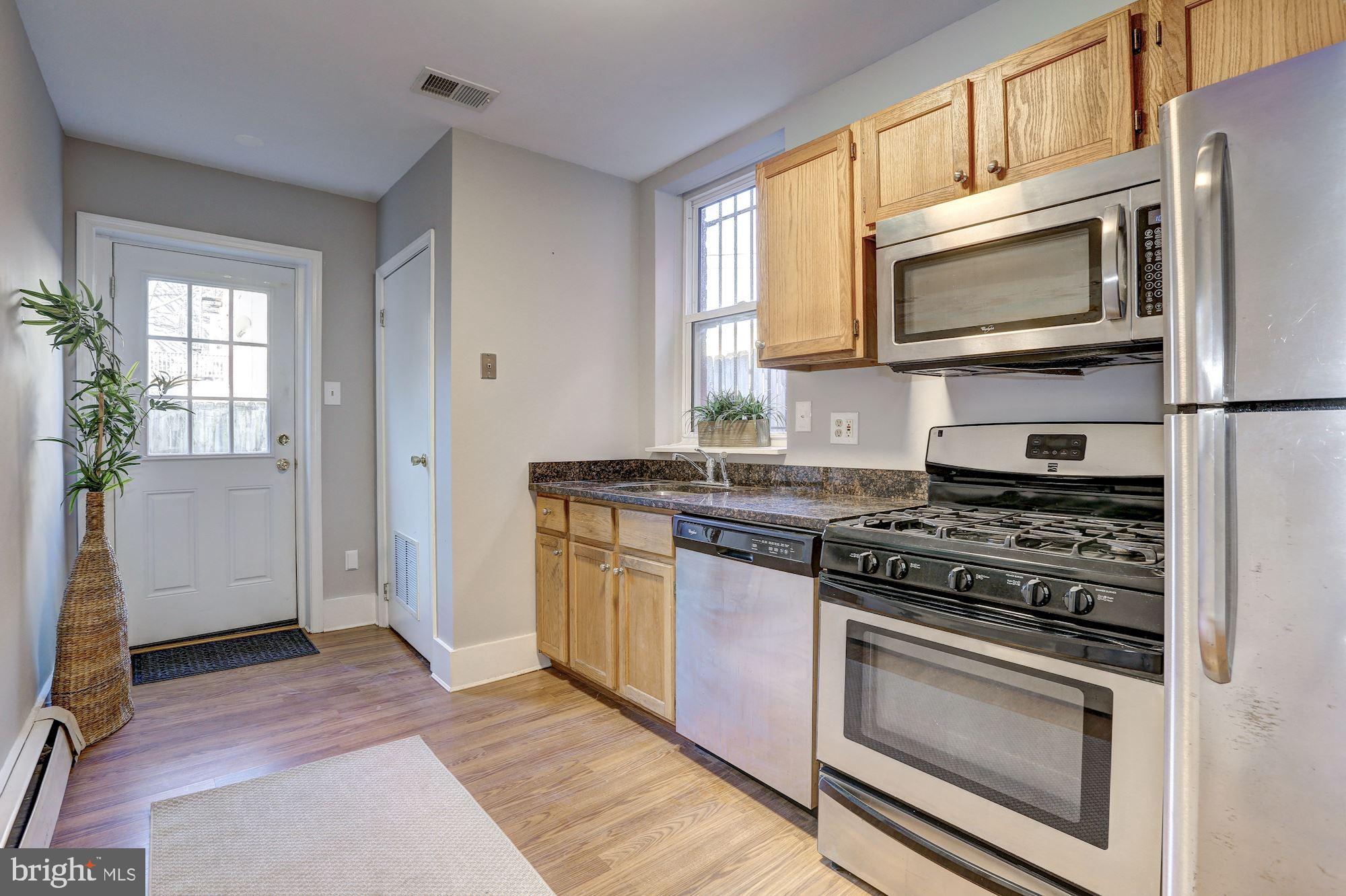 910 3rd Street Northeast Washington, DC 20002 - Photo 8 of 18 Gallery Image 8