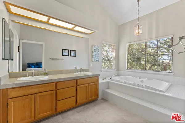 $760,000 | 3091 East Hillcrest Drive, Westlake Village, CA 91362