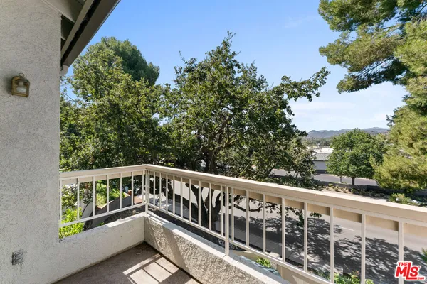 $760,000 | 3091 East Hillcrest Drive, Westlake Village, CA 91362
