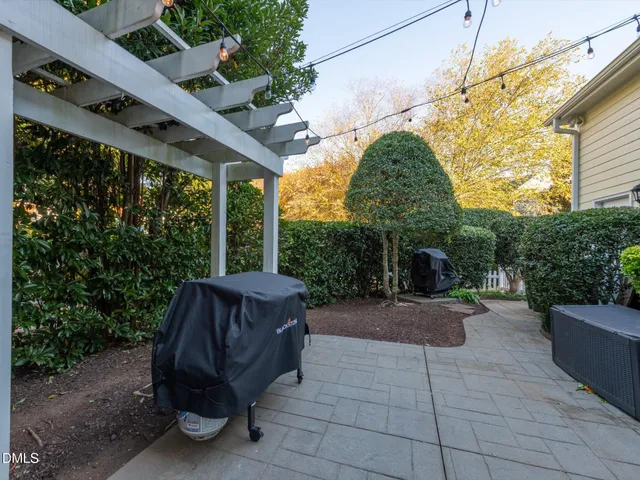 a view of backyard and entertaining space