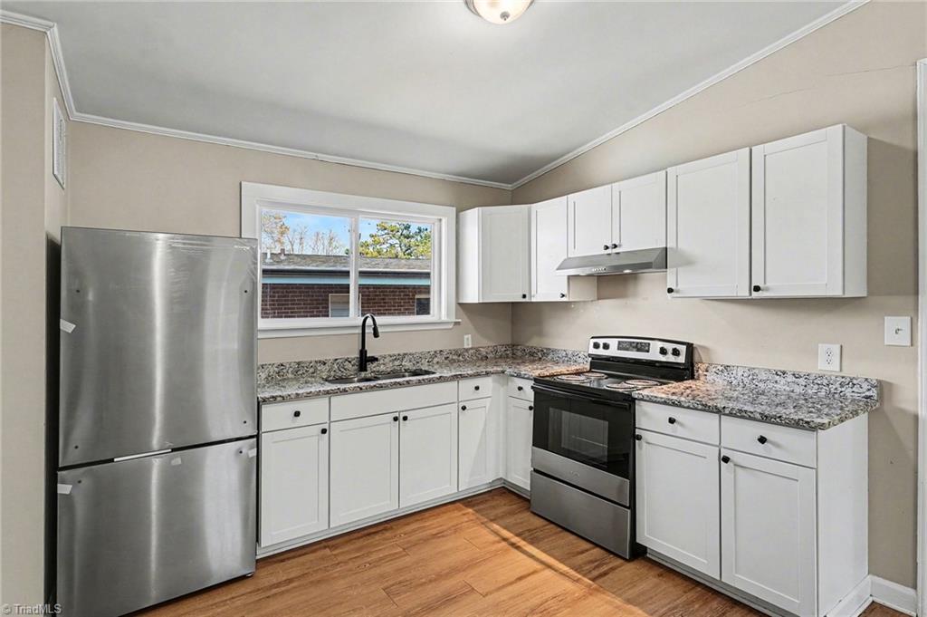 511 Saunders Place, Unit A High Point, NC 27260 - Photo 4 of 17