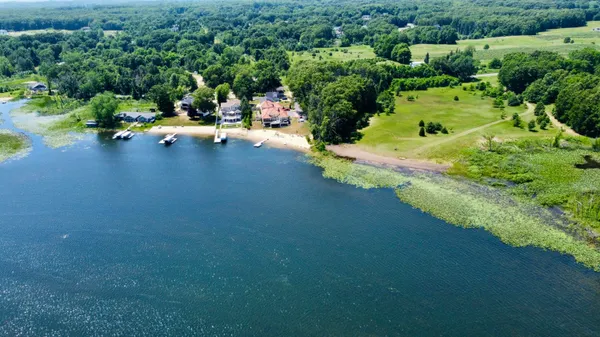 $2,000,000 | 1 South 3rd Street, Mattawan, MI 49071