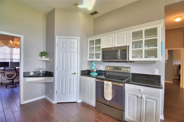 $750,000 | 329 Hamilton Shores Drive Northeast, Winter Haven, FL 33881