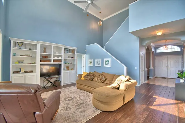 $750,000 | 329 Hamilton Shores Drive Northeast, Winter Haven, FL 33881