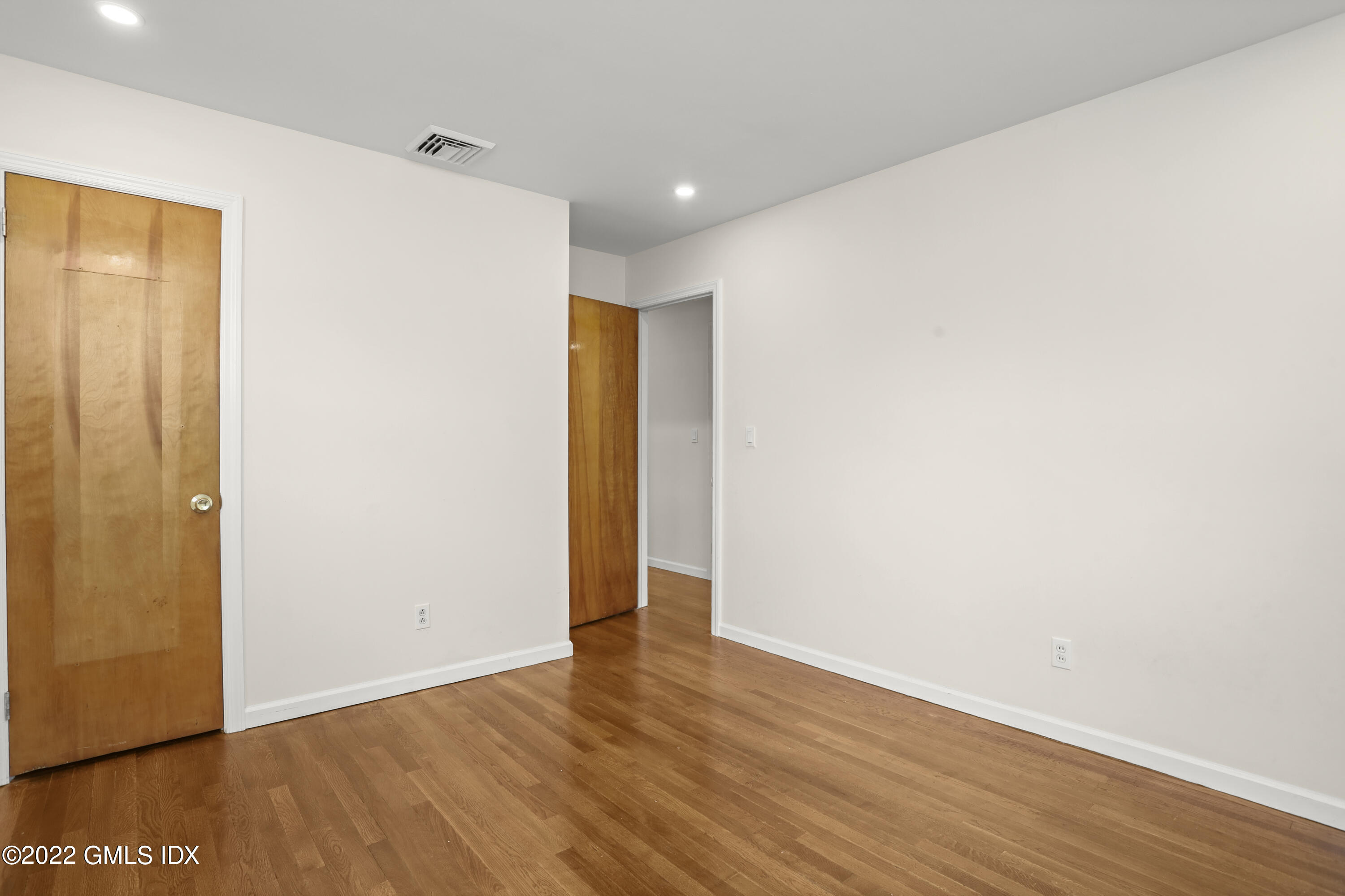 29 Thorn Hill Road Riverside, CT 06878 - Photo 19 of 37 Bedroom #2