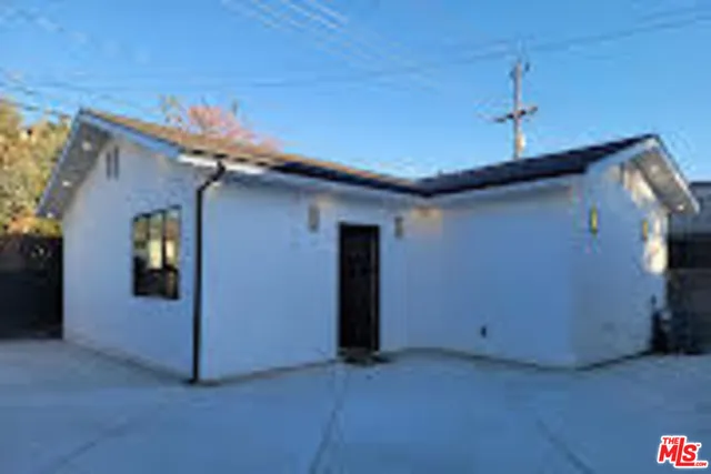 $3,400 | 1430 North Brighton Street, Burbank, CA 91506